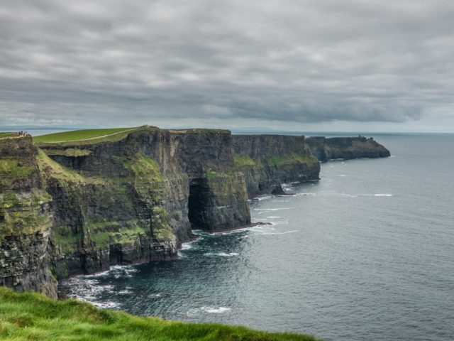 Day trip to Cliffs of moher with limerick city taxis